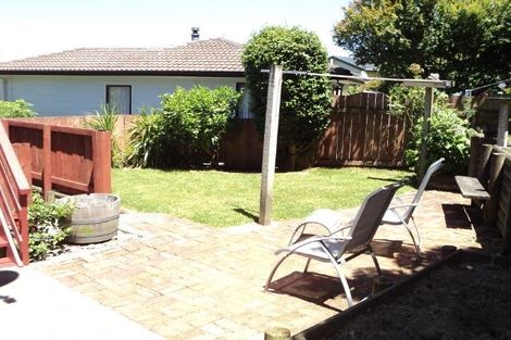 Photo of property in 3 Sasanqua Way, Crofton Downs, Wellington, 6035