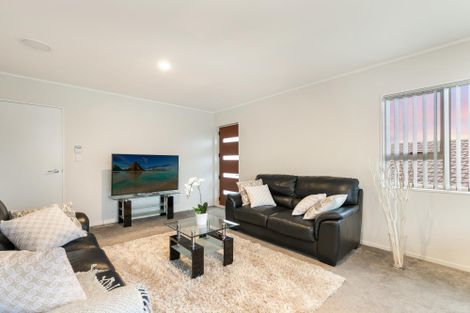 Photo of property in 1/11 Kopara Place, Clendon Park, Auckland, 2103