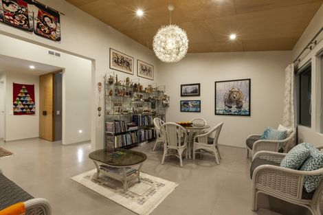 Photo of property in 6 Bressay Way, Waikanae, 5036