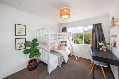 Photo of property in 4 Gladys Place, Kelvin Grove, Palmerston North, 4414