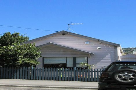 Photo of property in 8 Hiropi Street, Newtown, Wellington, 6021