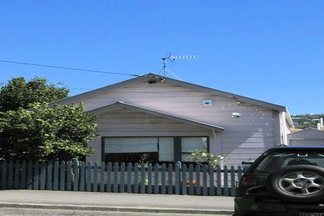 Photo of property in 8 Hiropi Street, Newtown, Wellington, 6021