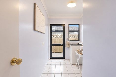 Photo of property in 1 Roderick Place, Rototuna, Hamilton, 3210