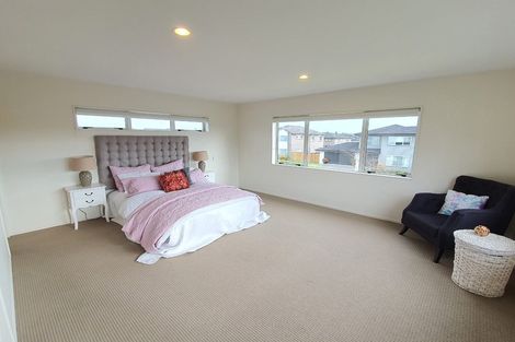 Photo of property in 99 Bayvista Drive, Karaka, Papakura, 2113
