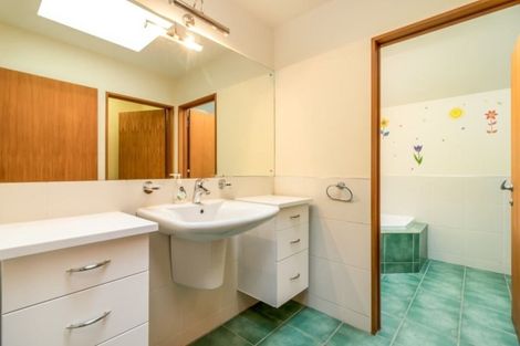 Photo of property in 20 Amoka Crescent, Parklands, Christchurch, 8083