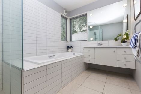 Photo of property in 8a Macmillan Avenue, Cashmere, Christchurch, 8022