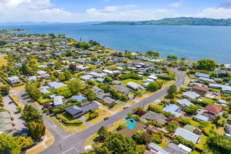 Photo of property in 11 Rainbow Drive, Rainbow Point, Taupo, 3330