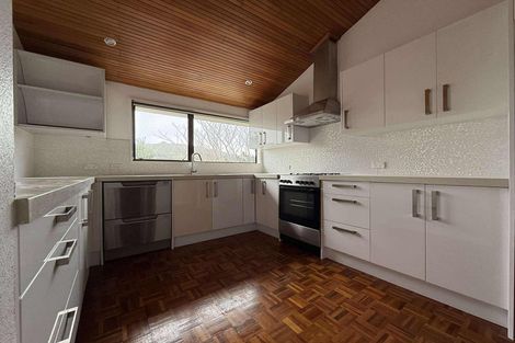 Photo of property in 27 Rembrandt Avenue, Tawa, Wellington, 5028