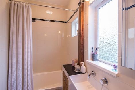 Photo of property in 127 Grant Road, Thorndon, Wellington, 6011