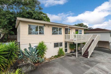 Photo of property in 1/44 Barbados Drive, Unsworth Heights, Auckland, 0632