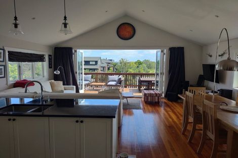 Photo of property in 1/77 Clovelly Road, Bucklands Beach, Auckland, 2012