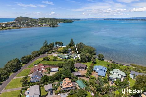 Photo of property in 13 Waione Avenue, Athenree, Waihi Beach, 3177