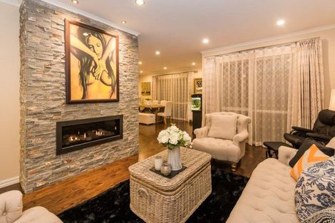 Photo of property in 29a Peach Road, Glenfield, Auckland, 0629