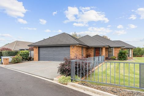 Photo of property in 18 Chatsfield Place, Te Kamo, Whangarei, 0112