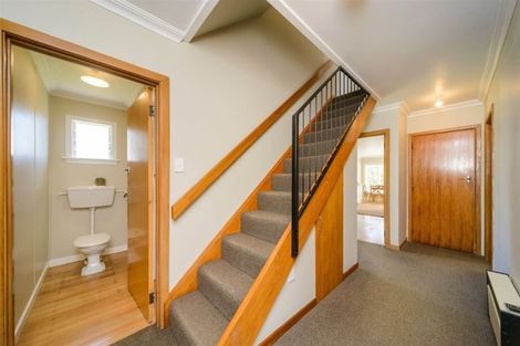 Photo of property in 16 Newcastle Street, Hokowhitu, Palmerston North, 4410