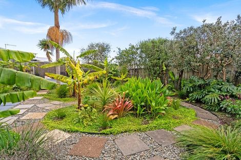 Photo of property in 27 Kohe Street, Parahaki, Whangarei, 0112