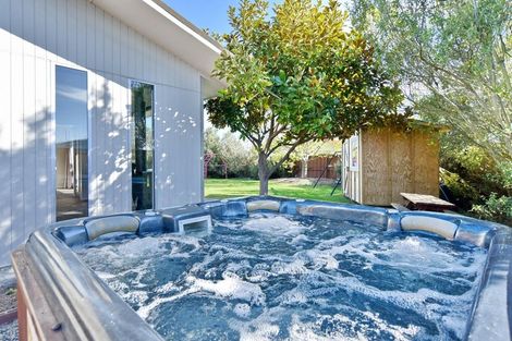 Photo of property in 9 Coates Place, Rangiora, 7400