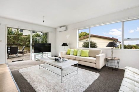 Photo of property in 1/35 Topliss Drive, Northcross, Auckland, 0632