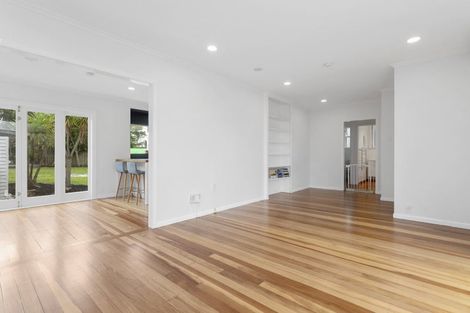 Photo of property in 18 O'halloran Road, Howick, Auckland, 2014