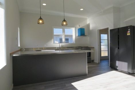 Photo of property in 33 Happy Valley Road, Owhiro Bay, Wellington, 6023