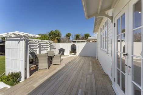 Photo of property in 39 Wallace Place, Westown, New Plymouth, 4310