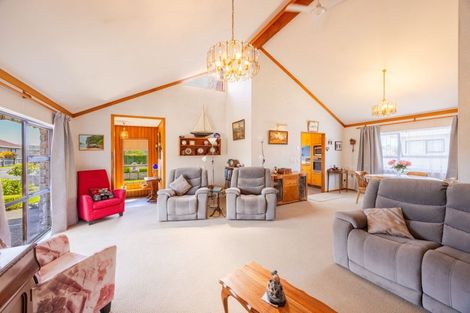 Photo of property in 15a Holyrood Terrace, Waipukurau, 4200