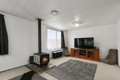 Photo of property in 29 Grimsby Grove, Wainuiomata, Lower Hutt, 5014