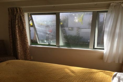 Photo of property in 45 Masterton Road, Rothesay Bay, Auckland, 0630