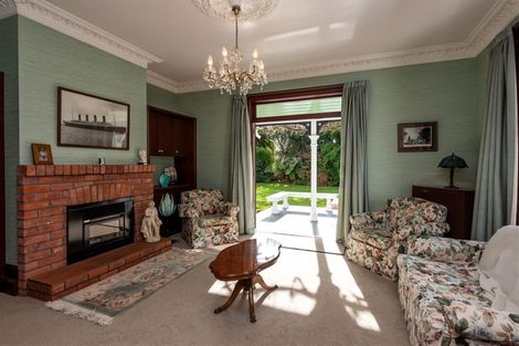 Photo of property in Chilcombe Homestead, 4 Medbury Terrace, Fendalton, Christchurch, 8041
