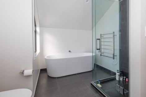 Photo of property in 4 Kapuka Lane, Wanaka, 9305