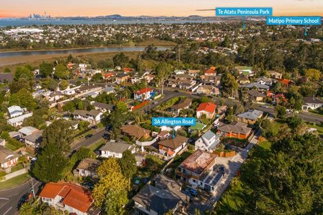 Photo of property in 1/3 Allington Road, Massey, Auckland, 0614