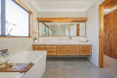 Photo of property in 8 Grey Avenue, Tairua, 3508