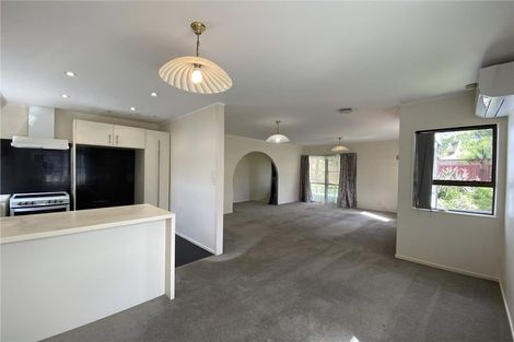 Photo of property in 1/39 Sunnynook Road, Forrest Hill, Auckland, 0620