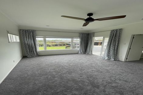 Photo of property in 12 Dowling Place, Pakuranga, Auckland, 2010