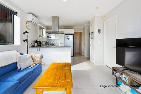 Photo of property in 40 Rising Parade, Fairview Heights, Auckland, 0632