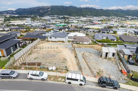 Photo of property in 4 Te Hoiere Street, Aotea, Porirua, 5024