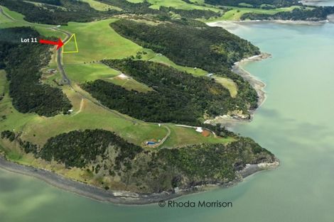 Photo of property in 11 Te Wairoa Lane, Tinopai, 0593