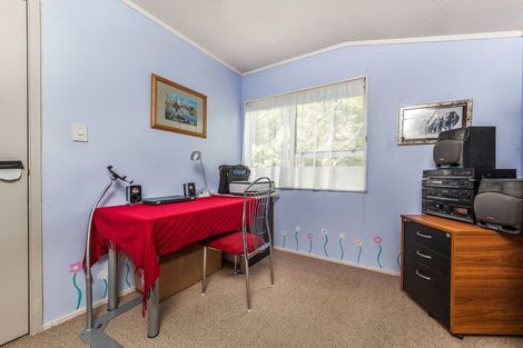 Photo of property in 5/40 Radiata Lane, Chatswood, Auckland, 0626