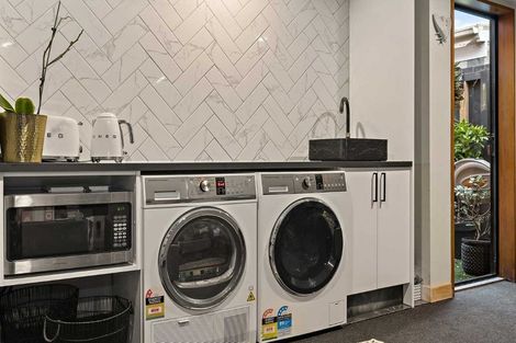 Photo of property in 2/19 Kilmarnock Street, Riccarton, Christchurch, 8011