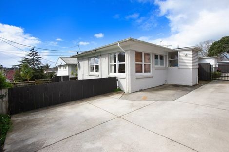 Photo of property in 1/34 Ocean View Road, Northcote, Auckland, 0627