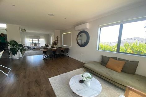 Photo of property in 8 Captain Rings Drive, Papakura, 2110