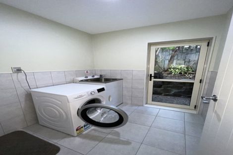 Photo of property in 3 Mana Lane, Pinehill, Auckland, 0632