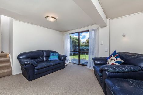 Photo of property in 5/40 Radiata Lane, Chatswood, Auckland, 0626