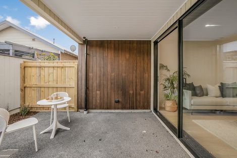 Photo of property in 4/200 Knights Road, Hutt Central, Lower Hutt, 5011