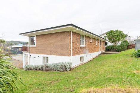 Photo of property in 4 Bankart Street, Raglan, 3225
