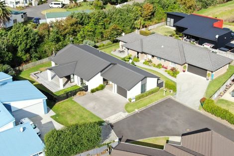 Photo of property in 26 Reel Road, Athenree, Waihi Beach, 3611