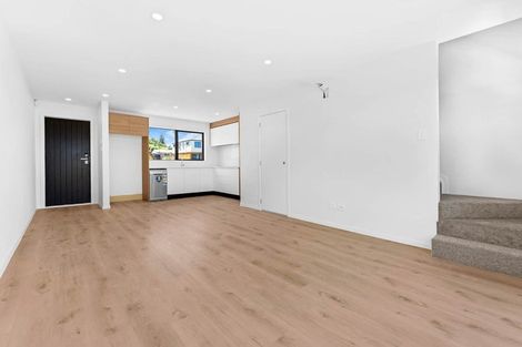 Photo of property in 36 Taipahitini Road, Rosehill, 2113