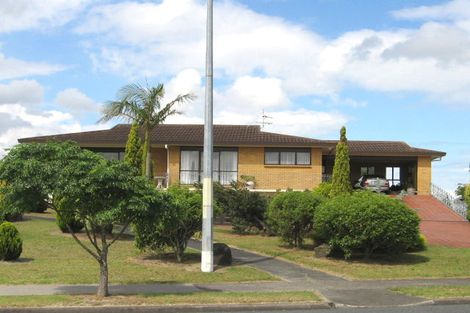 Photo of property in 161 Luckens Road, West Harbour, Auckland, 0618