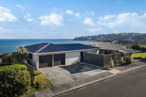 Photo of property in 7 Tregear Place, Camborne, Porirua, 5026