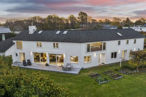 Photo of property in 11 Pentlow Place, Fendalton, Christchurch, 8052